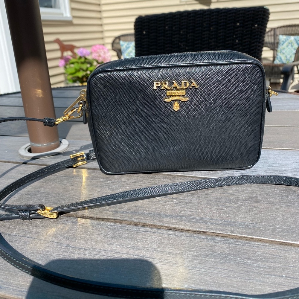 Authentic GENTLY used Prada crossbody.